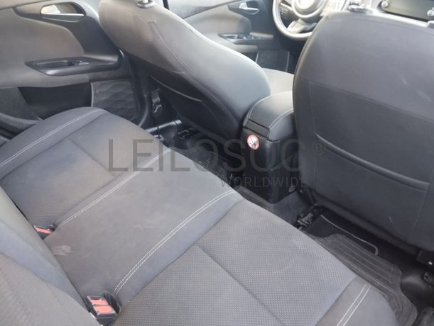 Fiat Tipo SW · Ano 2023