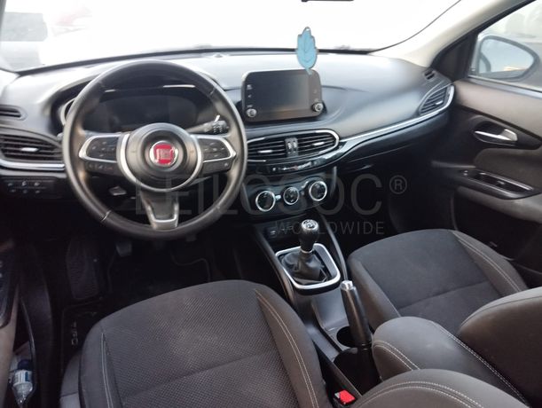 Fiat Tipo SW · Ano 2023