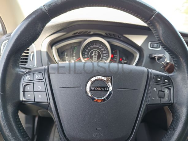 Volvo V40 · Ano 2016