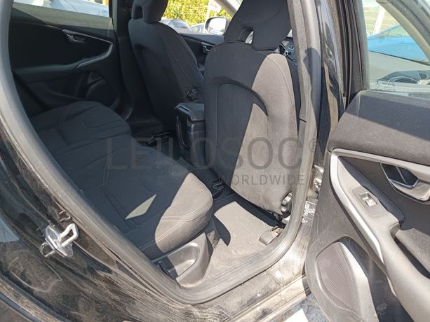 Volvo V40 · Ano 2016