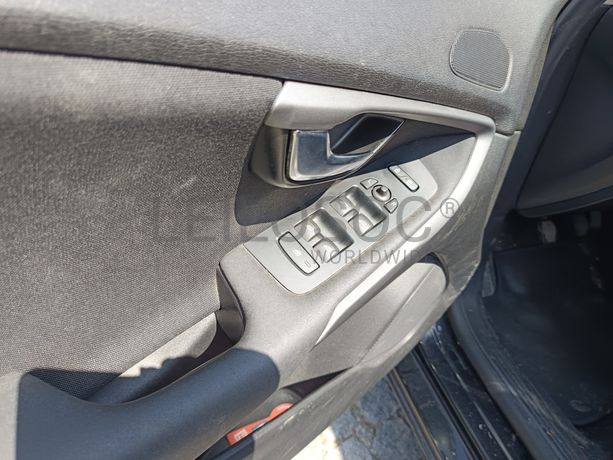 Volvo V40 · Ano 2016