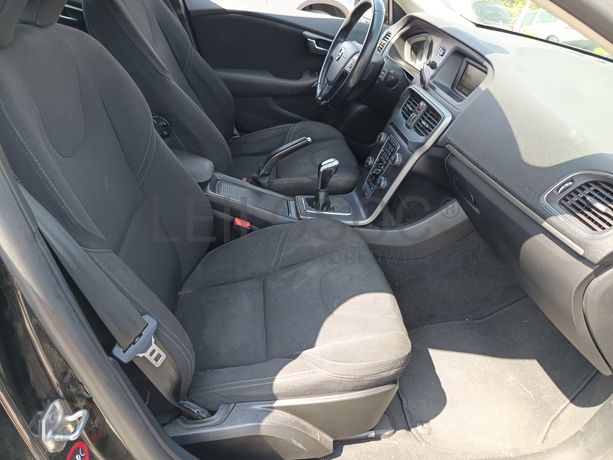 Volvo V40 · Ano 2016