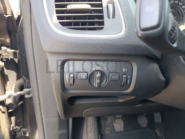 Volvo V40 · Ano 2016