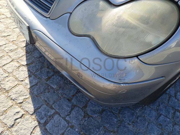 Mercedes-Benz C220 CDI · Ano 2003