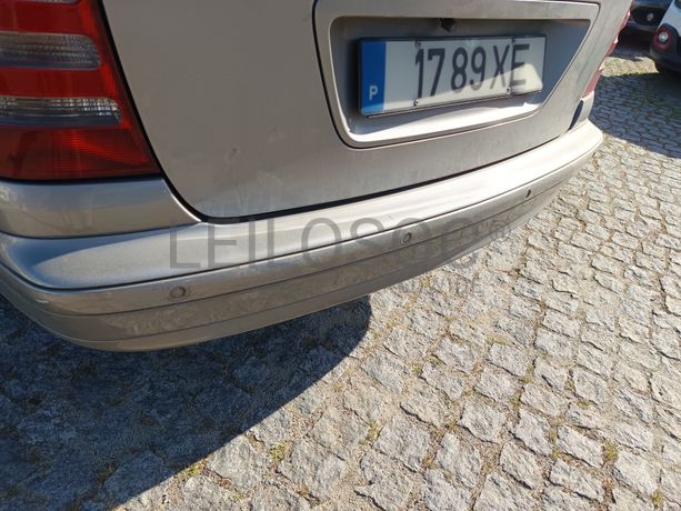 Mercedes-Benz C220 CDI · Ano 2003