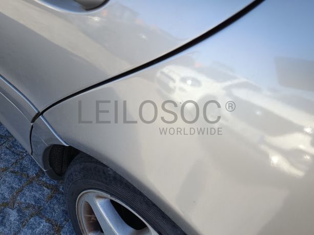 Mercedes-Benz C220 CDI · Ano 2003