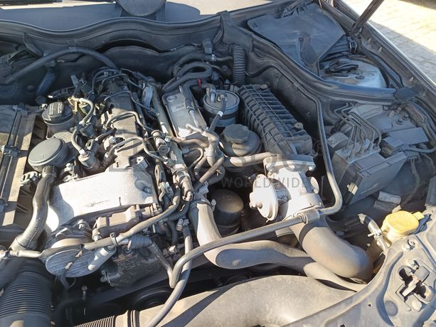 Mercedes-Benz C220 CDI · Ano 2003