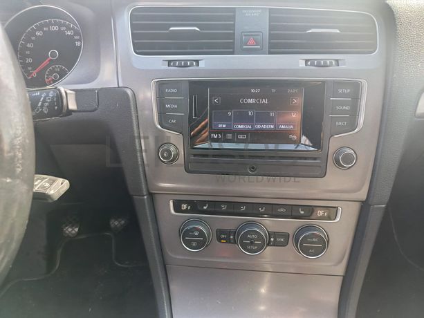 Volkswagen Golf V 1.6 TDI · Ano 2014