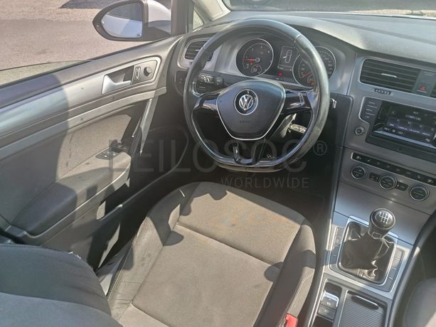 Volkswagen Golf V 1.6 TDI · Ano 2014