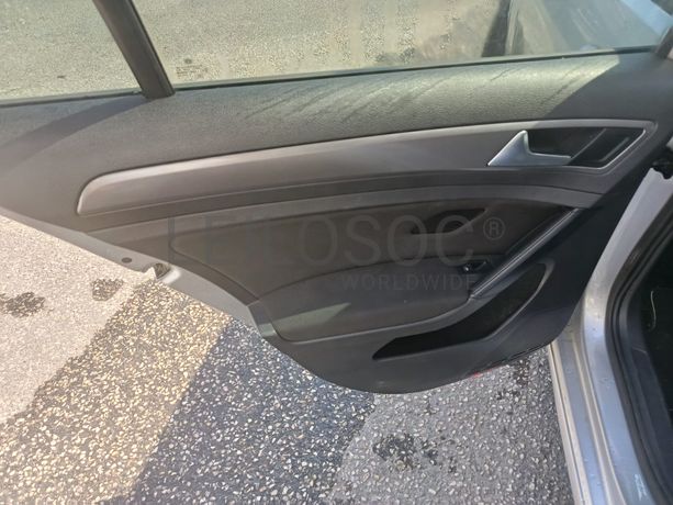 Volkswagen Golf V 1.6 TDI · Ano 2014