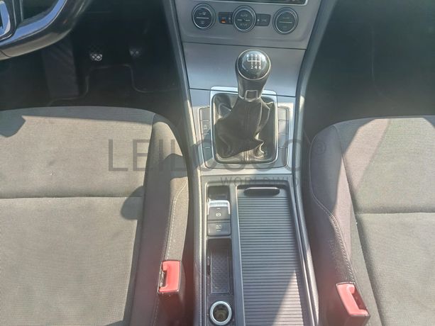 Volkswagen Golf V 1.6 TDI · Ano 2014
