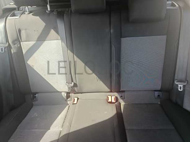 Volkswagen Golf V 1.6 TDI · Ano 2014