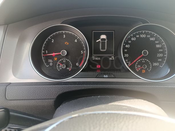 Volkswagen Golf V 1.6 TDI · Ano 2014