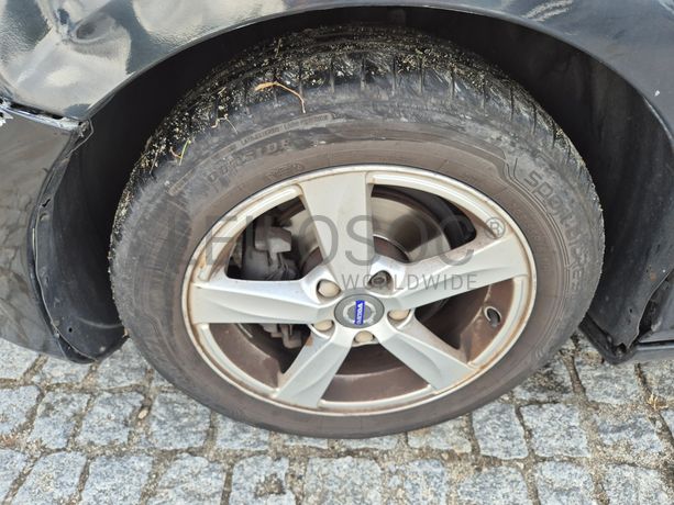 Volvo V40 · Ano 2016