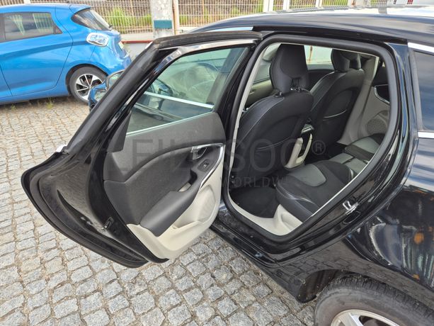 Volvo V40 · Ano 2016