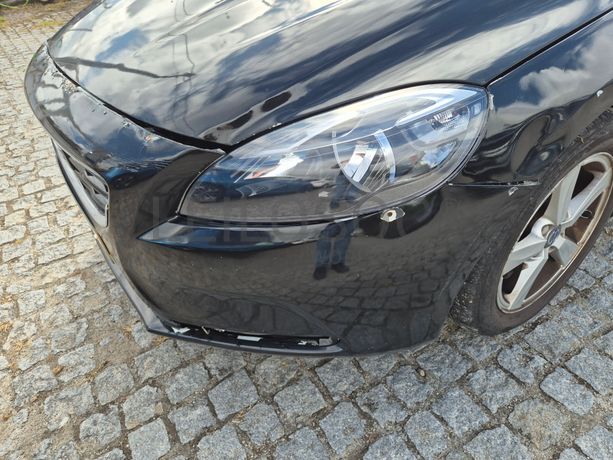 Volvo V40 · Ano 2016