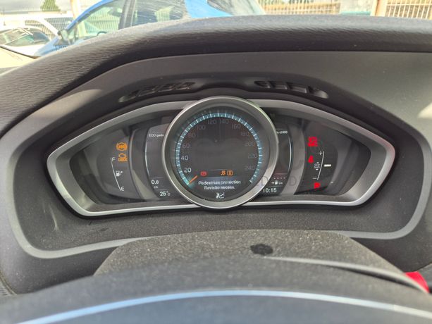 Volvo V40 · Ano 2016