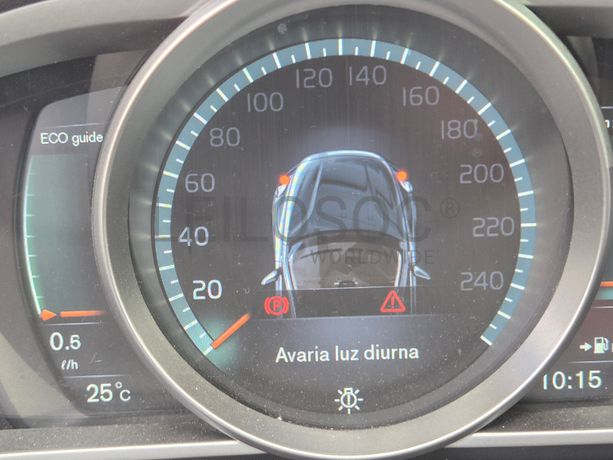 Volvo V40 · Ano 2016