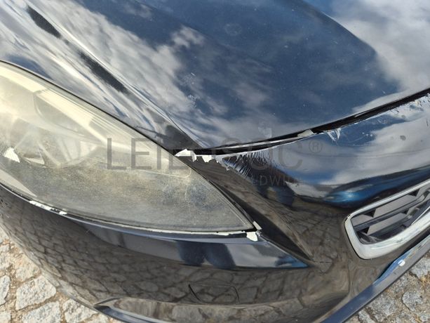 Volvo V40 · Ano 2016
