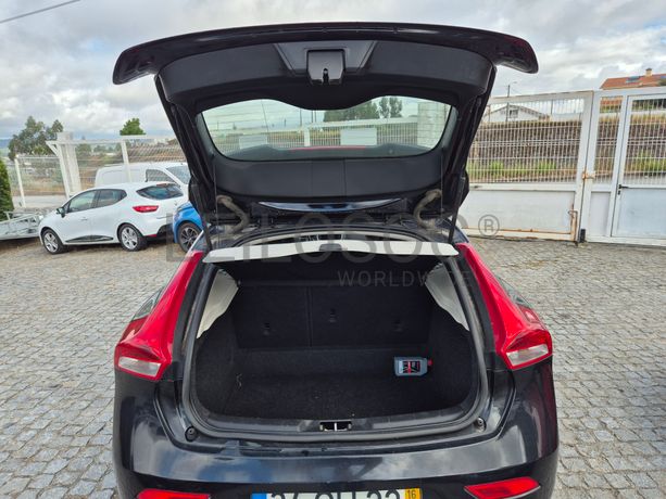 Volvo V40 · Ano 2016