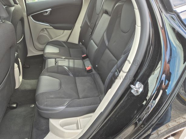 Volvo V40 · Ano 2016