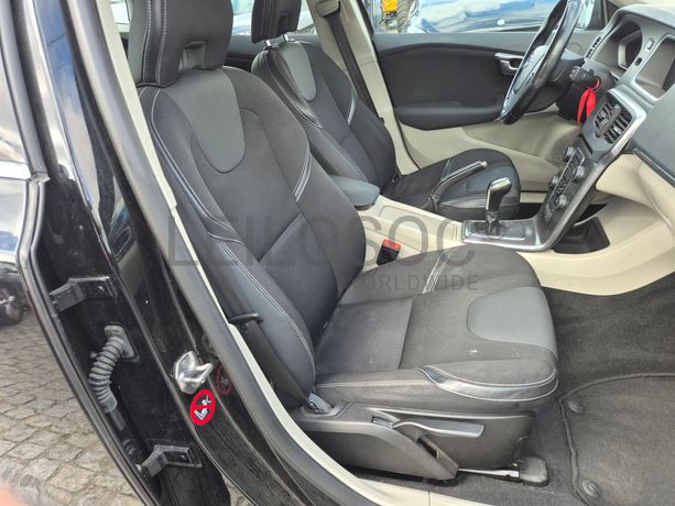 Volvo V40 · Ano 2016