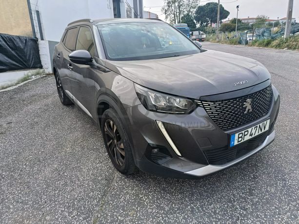 Fotografia de veículo: Peugeot 2008 · Ano 2021