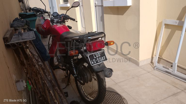 2 Motociclos Yamaha e Leopard