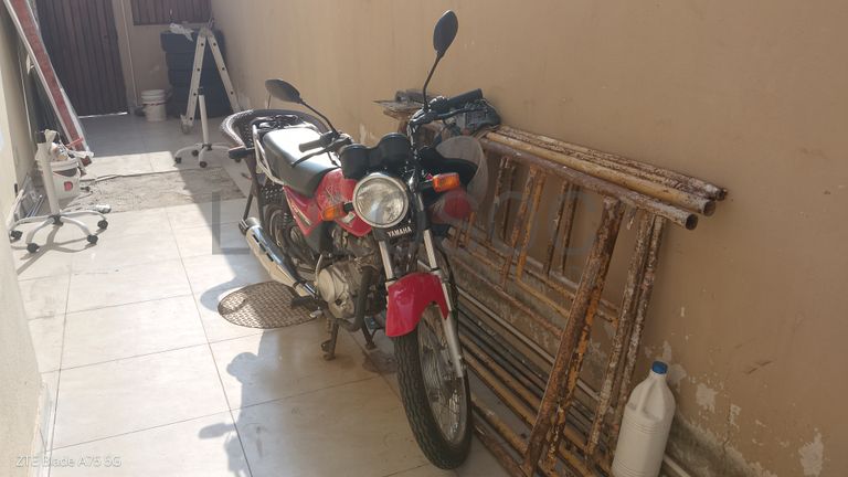 2 Motociclos Yamaha e Leopard