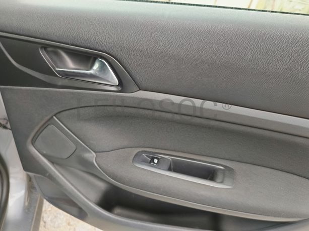 Peugeot 308 · Ano 2014