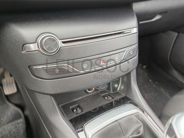 Peugeot 308 · Ano 2014