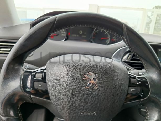 Peugeot 308 · Ano 2014