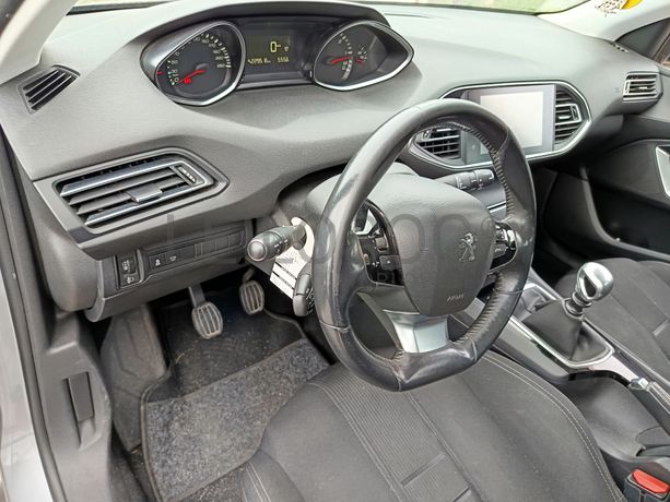 Peugeot 308 · Ano 2014