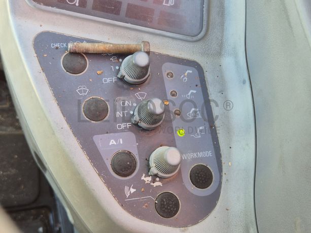 Escavadora Hitachi · Ano 2002