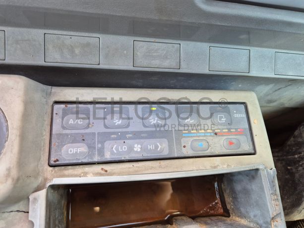 Escavadora Hitachi · Ano 2002