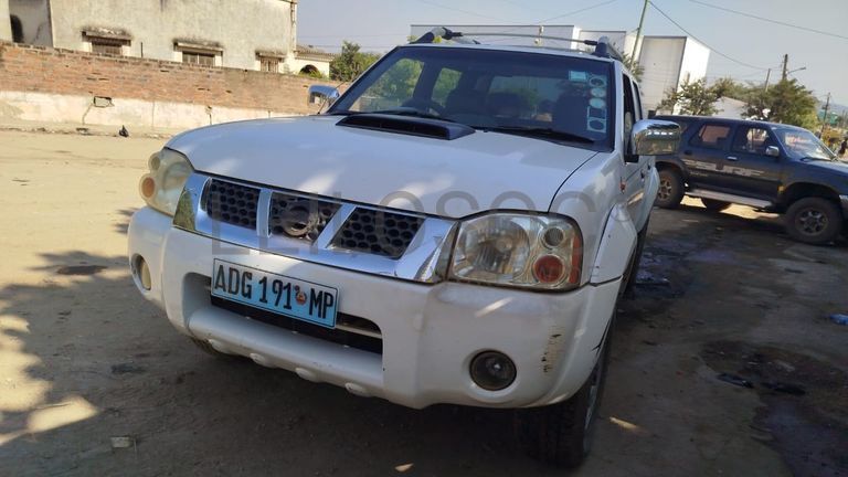 Nissan Hardbody 2,95m - 2013