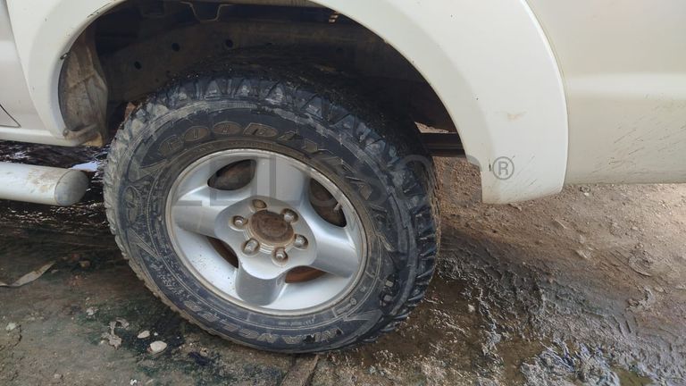 Nissan Hardbody 2,95m - 2013
