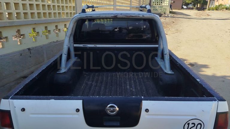 Nissan Hardbody 2,95m - 2013