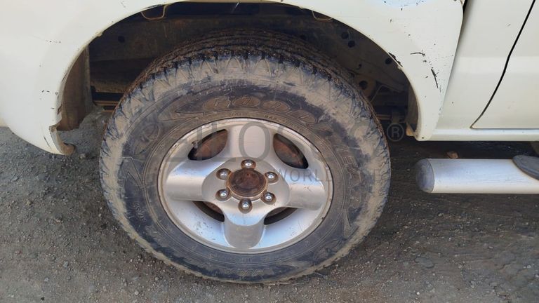 Nissan Hardbody 2,95m - 2013