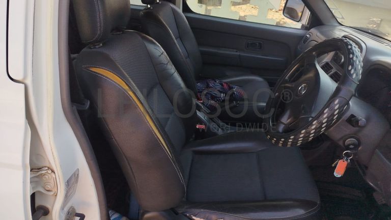 Nissan Hardbody 2,95m - 2013