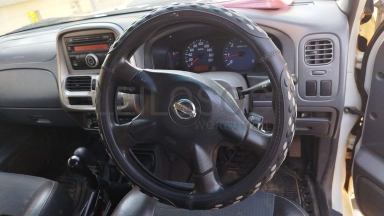 Nissan Hardbody 2,95m - 2013