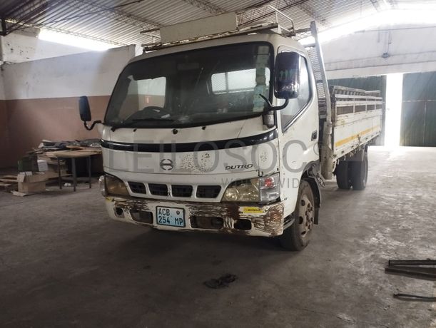 Hino Dutro 3,55m - 2003