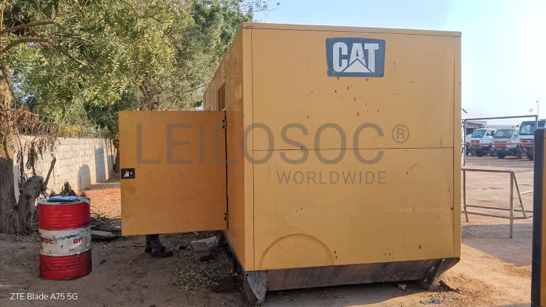 Gerador CATERPILLAR 900 KVA