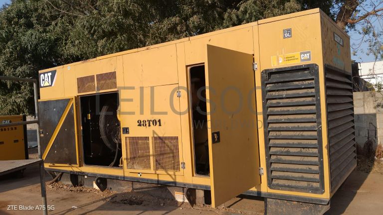 Gerador CATERPILLAR 900 KVA