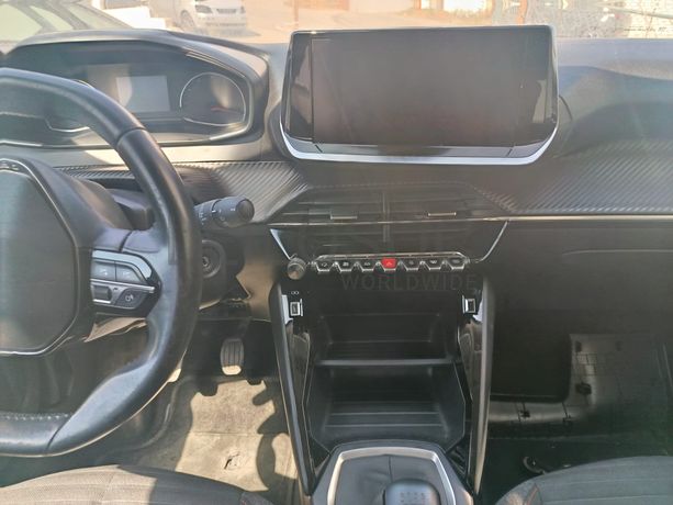 Peugeot 2008 · Ano 2021