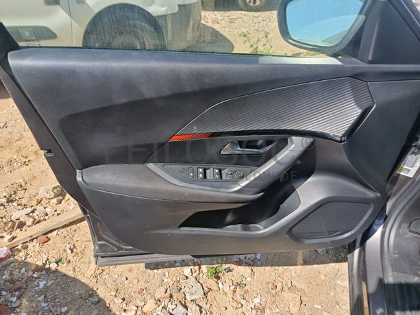 Peugeot 2008 · Ano 2021