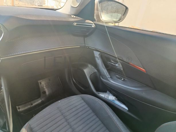 Peugeot 2008 · Ano 2021