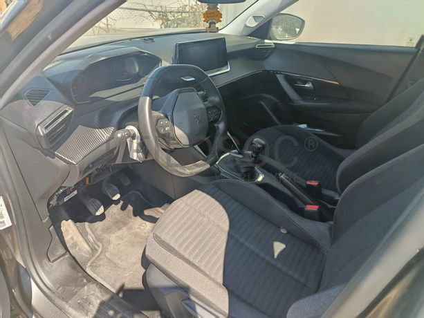 Peugeot 2008 · Ano 2021