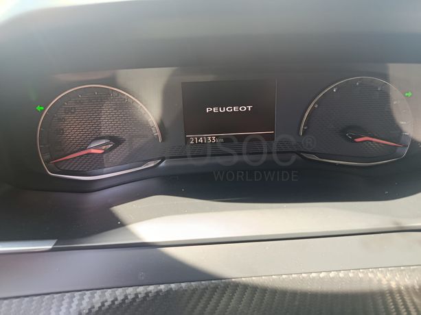Peugeot 2008 · Ano 2021