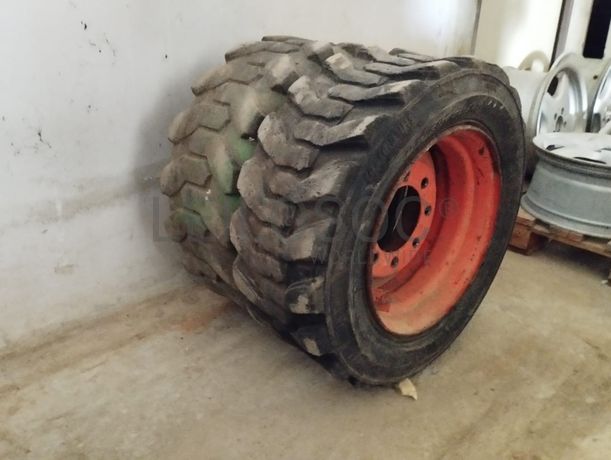 Pneus c/ jantes para minicarregadora Bobcat